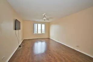 7601 Lincoln Ave, Skokie, IL 60077 - Photo 23