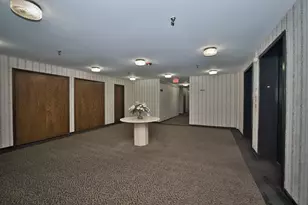 7601 Lincoln Ave, Skokie, IL 60077 - Photo 33