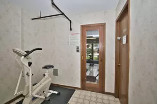 7601 Lincoln Ave, Skokie, IL 60077 - Photo 41