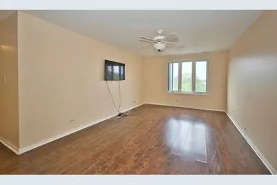 7601 Lincoln Avenue #502, Skokie, IL 60077 - Photo 25