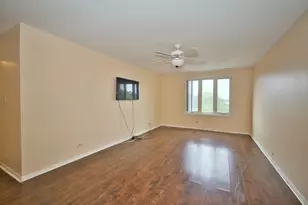 7601 Lincoln Ave, Skokie, IL 60077 - Photo 25