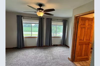 507 W Jefferson Avenue, Patoka, IL 62875 - Photo 27