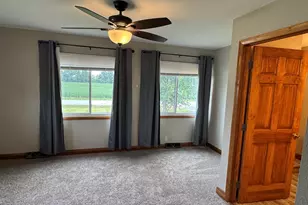 507 W Jefferson Ave, Patoka, IL 62875 - Photo 27