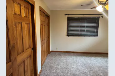 507 W Jefferson Avenue, Patoka, IL 62875 - Photo 17