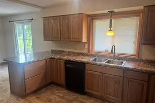 507 W Jefferson Ave, Patoka, IL 62875 - Photo 9