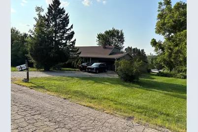 140 E Acre Court, Round Lake Beach, IL 60073 - Photo 3