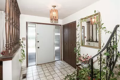 988 Tiverton Court, Schaumburg, IL 60193 - Photo 3