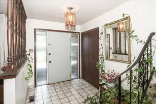 988 Tiverton Ct, Schaumburg, IL 60193 - Photo 3