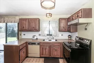 988 Tiverton Ct, Schaumburg, IL 60193 - Photo 9
