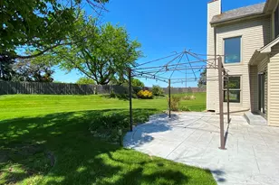 720 Kendridge Ct, Aurora, IL 60502 - Photo 47