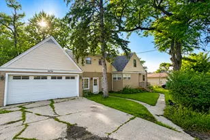34734 N Long Ave, Ingleside, IL 60041 - Photo 1