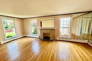 3015 N 77th Ct, Elmwood Park, IL 60707 - Photo 3