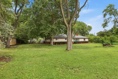 608 E Camp McDonald Road, Prospect Heights, IL 60070 - Photo 3