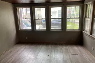 209 Sherman Pl, Waukegan, IL 60085 - Photo 5
