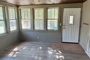 209 Sherman Pl, Waukegan, IL 60085 - Photo 3