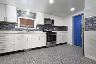 6N221 Virginia Rd, Roselle, IL 60172 - Photo 7