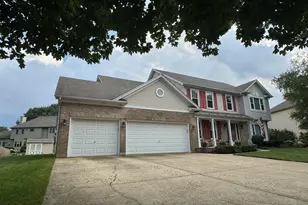 802 Arrowwood Dr, Oswego, IL 60543 - Photo 3