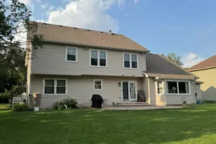 802 Arrowwood Dr, Oswego, IL 60543 - Photo 5