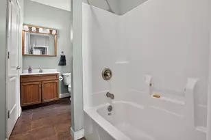224 Charles St, Sycamore, IL 60178 - Photo 15