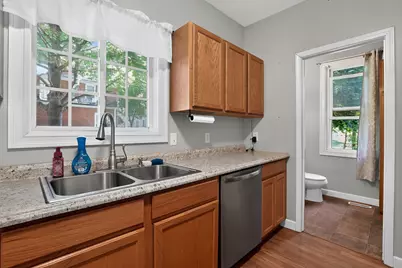 224 Charles Street, Sycamore, IL 60178 - Photo 11