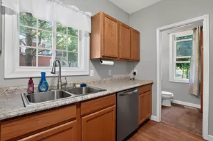 224 Charles St, Sycamore, IL 60178 - Photo 11
