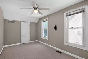 224 Charles St, Sycamore, IL 60178 - Photo 21