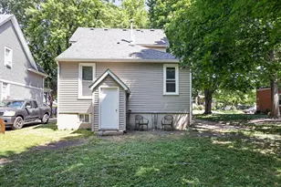 224 Charles St, Sycamore, IL 60178 - Photo 25