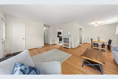 221 S Linden Avenue, Elmhurst, IL 60126 - Photo 3