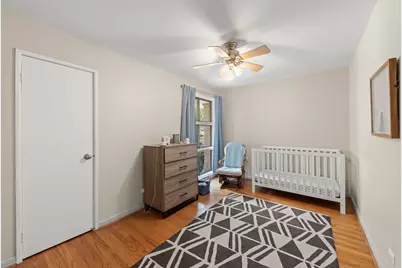 221 S Linden Avenue, Elmhurst, IL 60126 - Photo 9