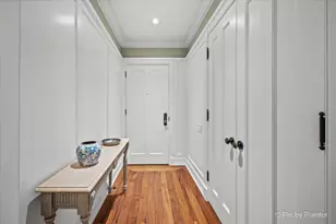 190 E Walton Pl, Chicago, IL 60611 - Photo 9