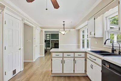 6710 Connecticut Trail, Crystal Lake, IL 60012 - Photo 5