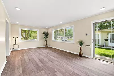 323 Shawnee Street, Park Forest, IL 60466 - Photo 7