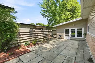 323 Shawnee St, Park Forest, IL 60466 - Photo 25