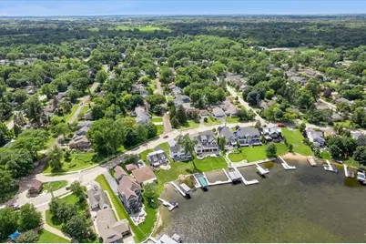 225 Edgewater Drive, Crystal Lake, IL 60014 - Photo 35