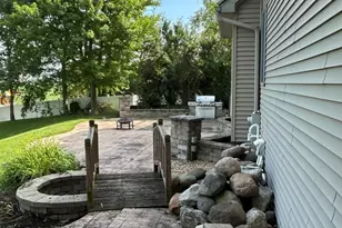 1910 Parkside Dr, Sycamore, IL 60178 - Photo 25