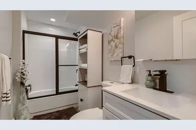 1351 W Balmoral Avenue #G, Chicago, IL 60640 - Photo 25