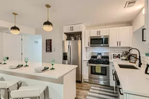 1351 W Balmoral Ave, Chicago, IL 60640 - Photo 9