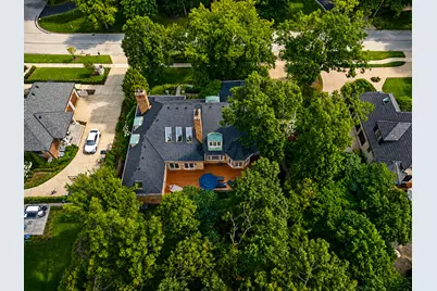 136 Circle Ridge Drive, Burr Ridge, IL 60527 - Photo 17