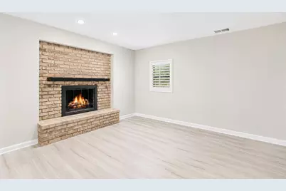 136 Circle Ridge Drive, Burr Ridge, IL 60527 - Photo 49