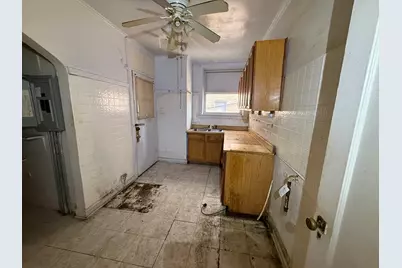 7015 S Paxton Avenue #101, Chicago, IL 60649 - Photo 5
