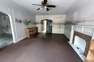 7015 S Paxton Ave, Chicago, IL 60649 - Photo 3