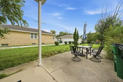 1944 Gardner Road, Westchester, IL 60154 - Photo 17
