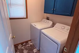1536 Moluf St, Dekalb, IL 60115 - Photo 7