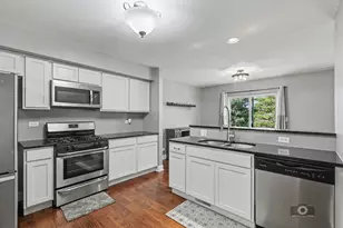 16602 Willow Walk Dr, Lockport, IL 60441 - Photo 9