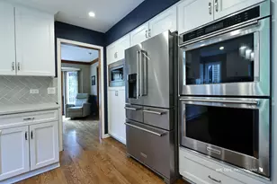 2727 Downing Ct, Aurora, IL 60502 - Photo 9