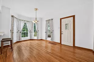 615 N 14th St, Dekalb, IL 60115 - Photo 3