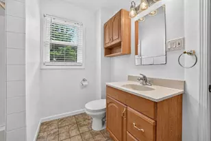 615 N 14th St, Dekalb, IL 60115 - Photo 17