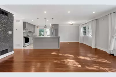 2627 N Ridge Avenue, Arlington Heights, IL 60004 - Photo 3