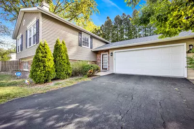 2627 N Ridge Avenue, Arlington Heights, IL 60004 - Photo 1