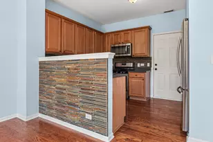 2357 Sunshine Ln, Aurora, IL 60503 - Photo 7